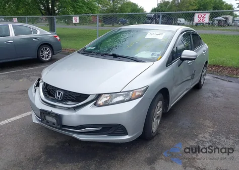 2015 Honda Civic Lx z USA, uszkodzony, nr VIN 19XFB2F52FE278367